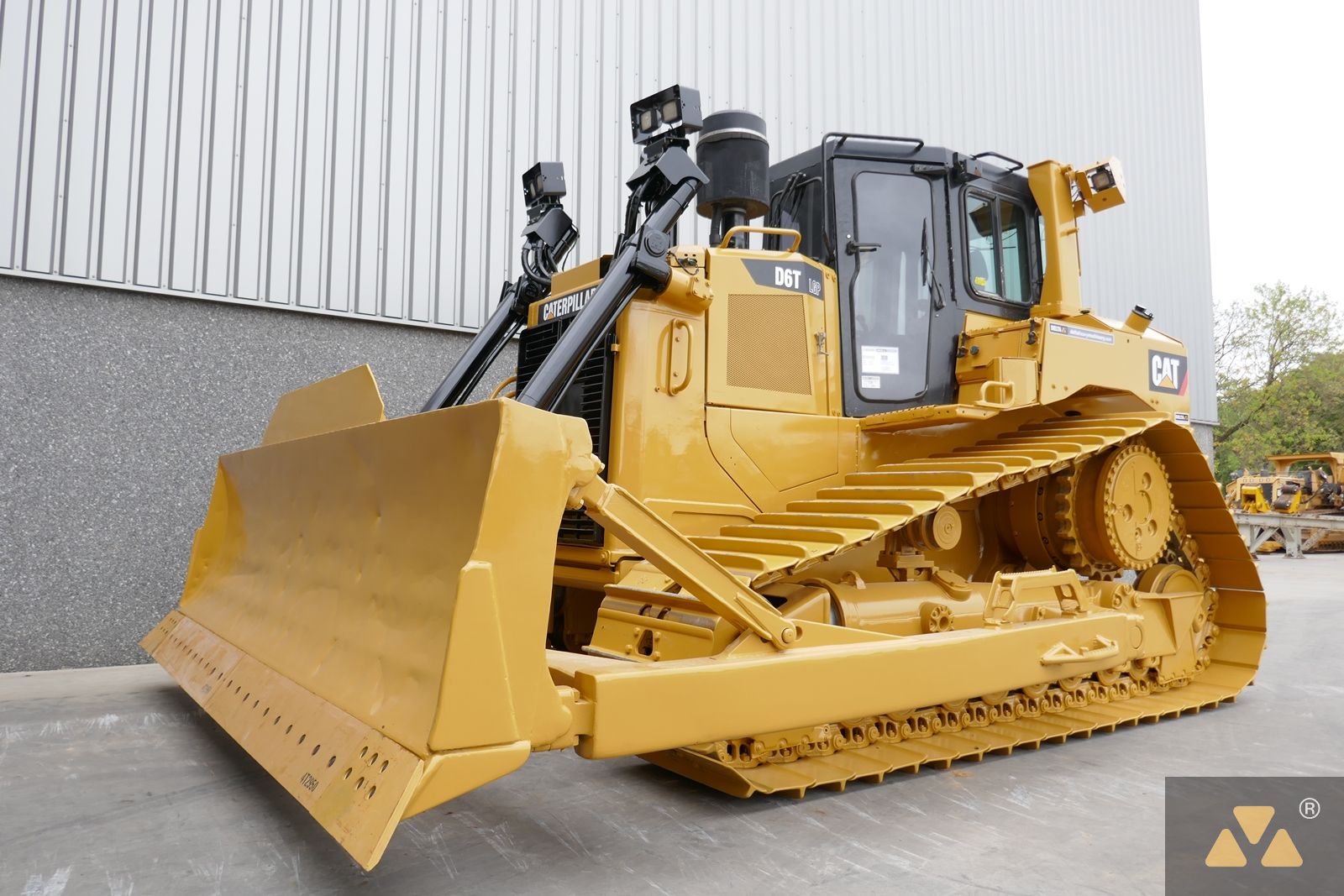 Caterpillar D6T